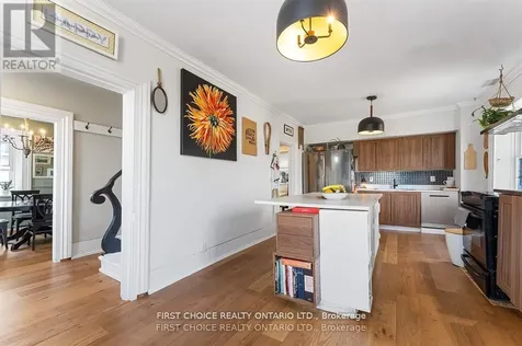 8 Campbell Reid Court Ottawa ON K2K 1X7