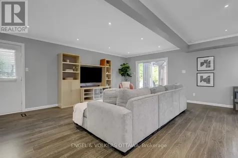 6138 Vineyard Drive Ottawa ON K1C 2N6