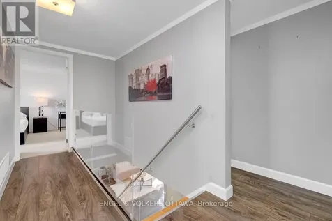 6138 Vineyard Drive Ottawa ON K1C 2N6