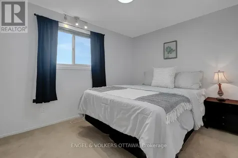 6138 Vineyard Drive Ottawa ON K1C 2N6