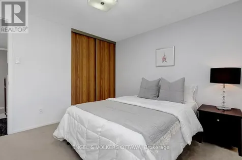 6138 Vineyard Drive Ottawa ON K1C 2N6