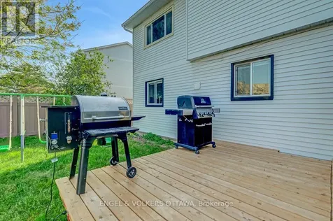 6138 Vineyard Drive Ottawa ON K1C 2N6