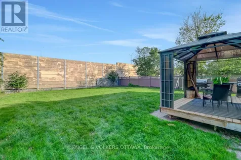 6138 Vineyard Drive Ottawa ON K1C 2N6