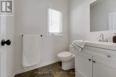 31 Parkvale Drive Kitchener ON N2R 1Z5