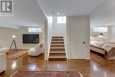 31 Parkvale Drive Kitchener ON N2R 1Z5