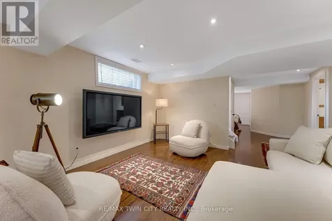 31 Parkvale Drive Kitchener ON N2R 1Z5