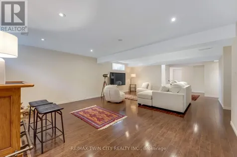 31 Parkvale Drive Kitchener ON N2R 1Z5