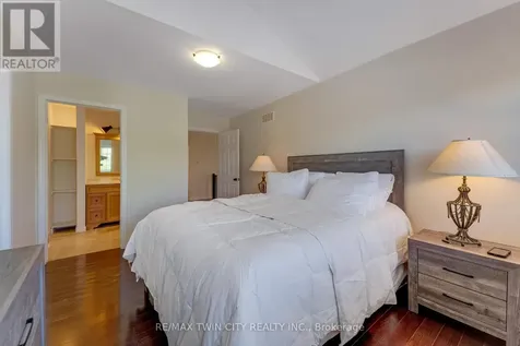 31 Parkvale Drive Kitchener ON N2R 1Z5