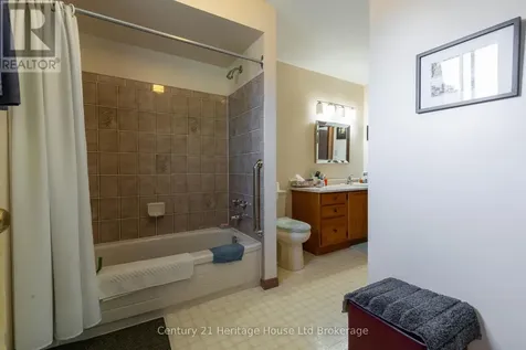12 Spartan Drive Brantford ON N3R 6C7