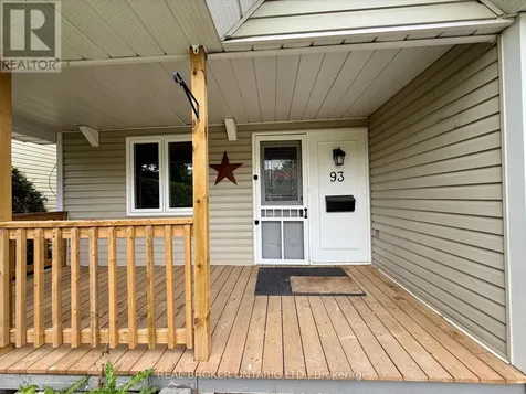 93 Melanie Crescent Ottawa ON K2L 2E4