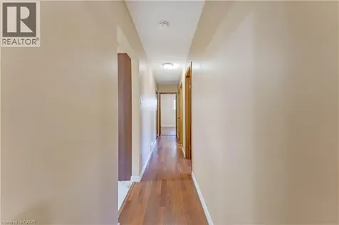 402 Lakeview Drive Waterloo ON N2L 4Z6