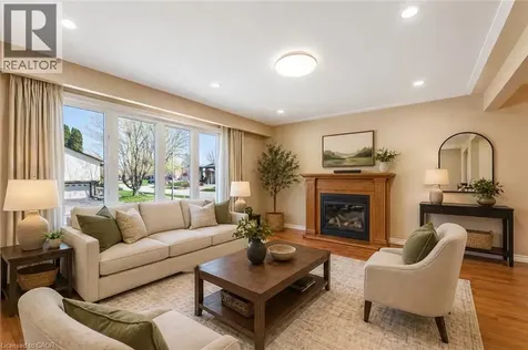 402 Lakeview Drive Waterloo ON N2L 4Z6