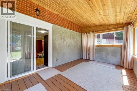 402 Lakeview Drive Waterloo ON N2L 4Z6