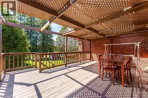 402 Lakeview Drive Waterloo ON N2L 4Z6