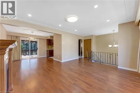 402 Lakeview Drive Waterloo ON N2L 4Z6
