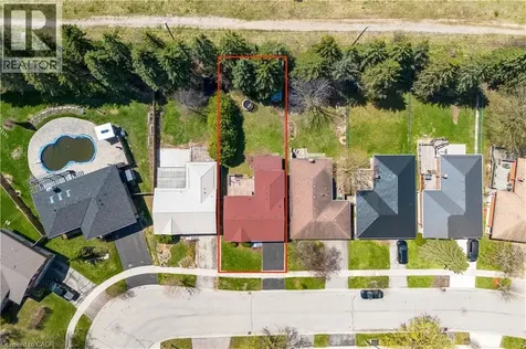402 Lakeview Drive Waterloo ON N2L 4Z6