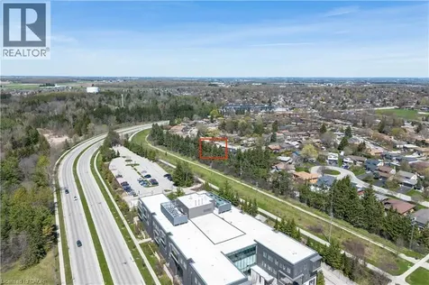 402 Lakeview Drive Waterloo ON N2L 4Z6