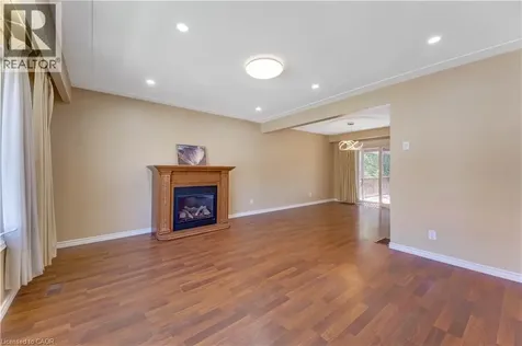 402 Lakeview Drive Waterloo ON N2L 4Z6