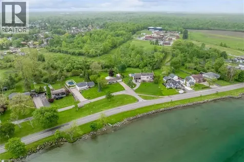 899 Niagara Parkway Fort Erie ON L2A 5M4