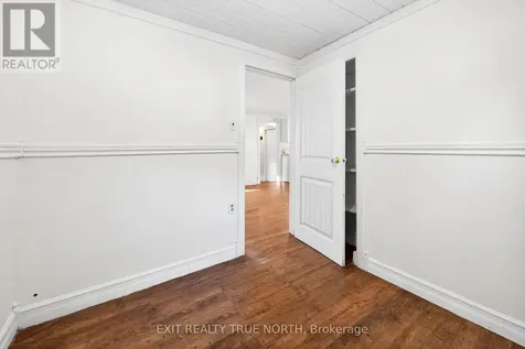 60 Parkwood Drive Wasaga Beach ON L9Z 2T2