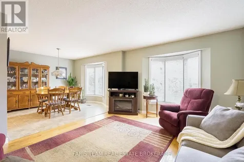 46 Greenwood Avenue Oro-medonte ON L0K 1E0