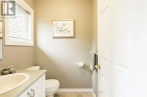 46 Greenwood Avenue Oro-medonte ON L0K 1E0