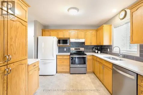 46 Greenwood Avenue Oro-medonte ON L0K 1E0