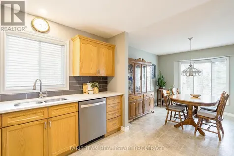 46 Greenwood Avenue Oro-medonte ON L0K 1E0
