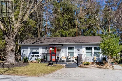 18 Cherrywood Lane Innisfil ON L9S 1M6