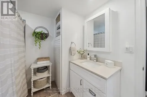 18 Cherrywood Lane Innisfil ON L9S 1M6