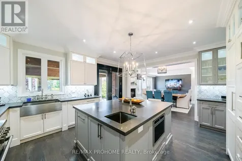 17 Fountainview Lane Uxbridge ON L9P 0B8