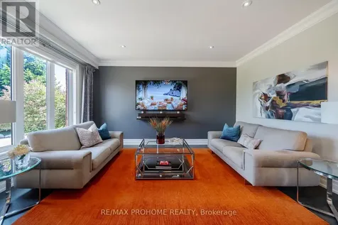 17 Fountainview Lane Uxbridge ON L9P 0B8