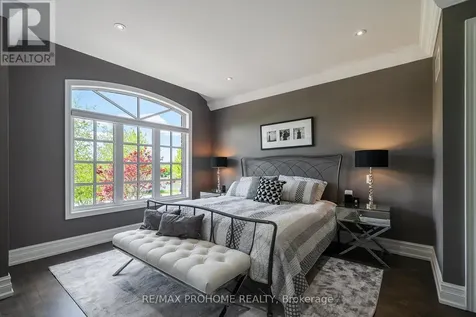 17 Fountainview Lane Uxbridge ON L9P 0B8