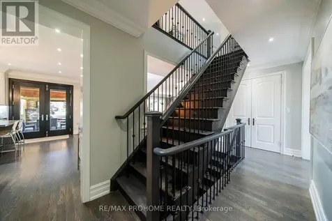 17 Fountainview Lane Uxbridge ON L9P 0B8