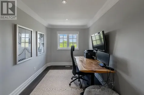 17 Fountainview Lane Uxbridge ON L9P 0B8