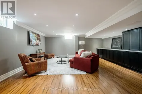 17 Fountainview Lane Uxbridge ON L9P 0B8