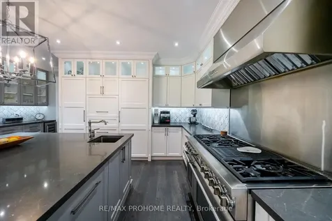 17 Fountainview Lane Uxbridge ON L9P 0B8