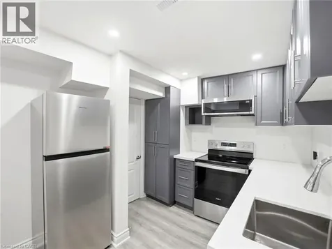 22 Lillian Way Caledonia ON N3W 0C6