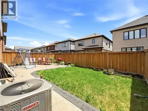 22 Lillian Way Caledonia ON N3W 0C6
