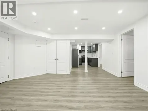 22 Lillian Way Caledonia ON N3W 0C6