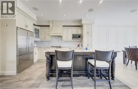 121 Oak Park Drive Waterloo ON N2K 0B3