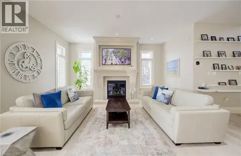 121 Oak Park Drive Waterloo ON N2K 0B3