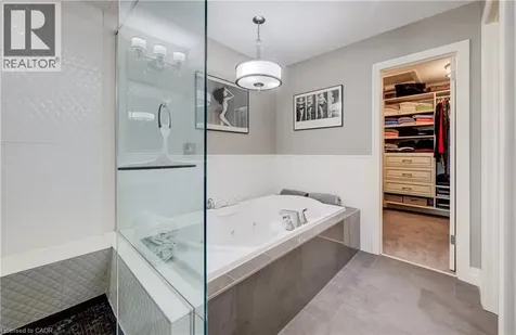 121 Oak Park Drive Waterloo ON N2K 0B3