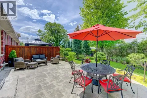 121 Oak Park Drive Waterloo ON N2K 0B3