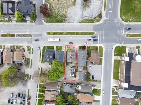 79 Giles Boulevard East Windsor ON N9A 4B8
