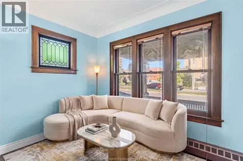 79 Giles Boulevard East Windsor ON N9A 4B8