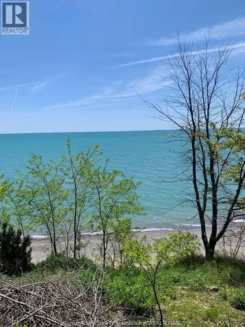 1916 Ocean Boulevard Wheatley ON N0P 2P0