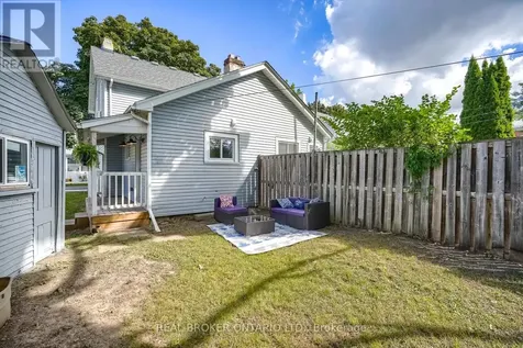 8 Elizabeth Street St. Catharines (downtown) ON L2R 2L1