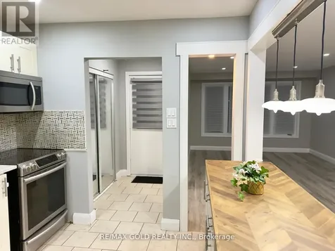 156 Mooregate Crescent Kitchener ON N2M 2G1