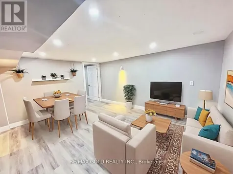156 Mooregate Crescent Kitchener ON N2M 2G1